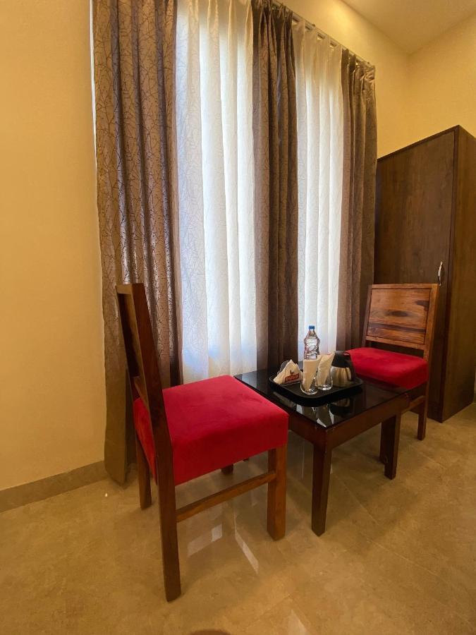 Hotel Woodlark Zirakpur - A Peaceful Stay エクステリア 写真